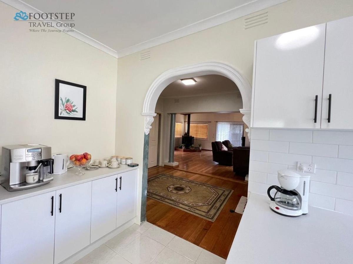 Cosy 4Br Home 15 Minutes Away From Melbourne Airport St Albans Exterior foto